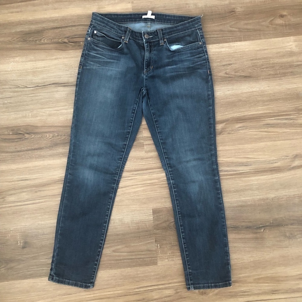 Eaileen Fisher dark wash jeans size 6